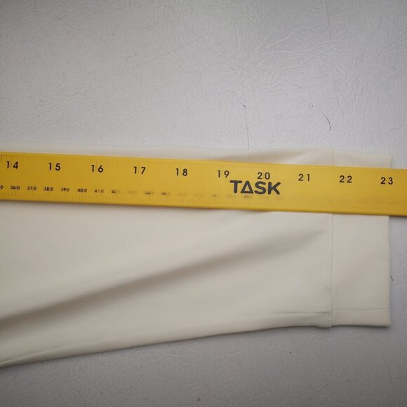 Zenergy Golf by Chico's Ladies Size 2 (Medium) Cream w/ Gold Tone Coloration Top - Picture 8 of 9